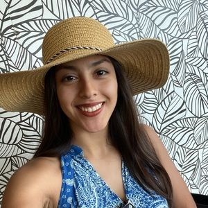 Meet your Posher, Grecia